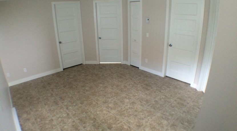 1327_86e_Rue_St-Georges-07